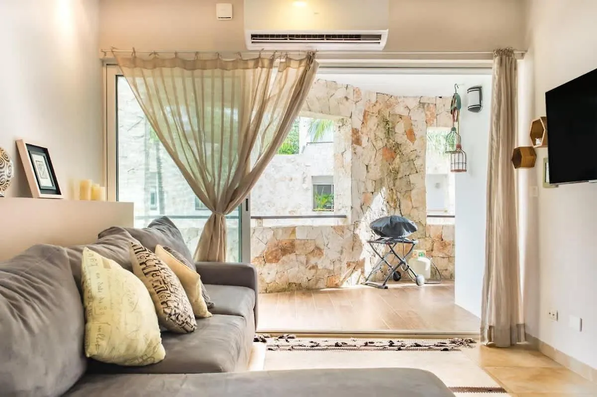 Chic Playa Retreat In Gated Community! Villa Playa del Carmen Mexico