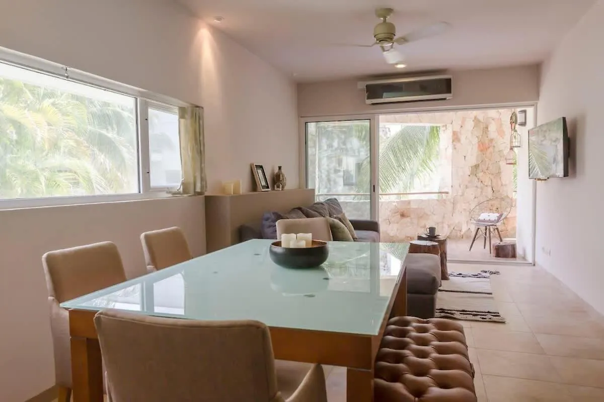 Chic Playa Retreat In Gated Community! Villa Playa del Carmen Holiday home