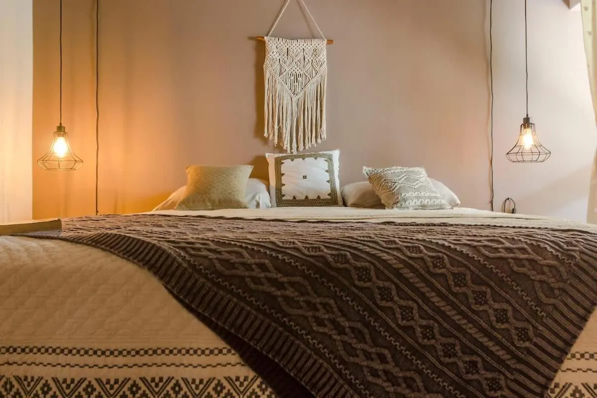 Chic Playa Retreat In Gated Community! Villa Playa del Carmen